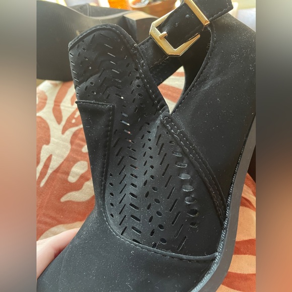 ❗️Free shipping❗️ Black Heel Booties - Picture 4 of 6